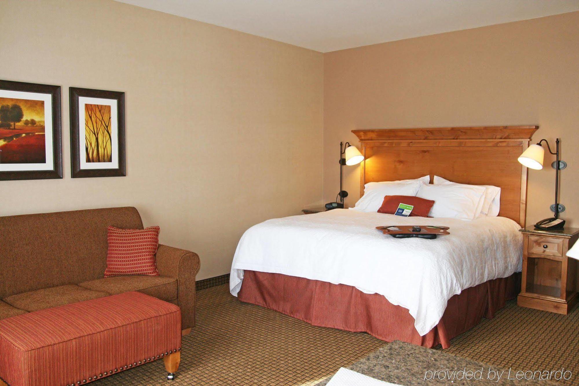 Hampton Inn & Suites Buffalo Room photo