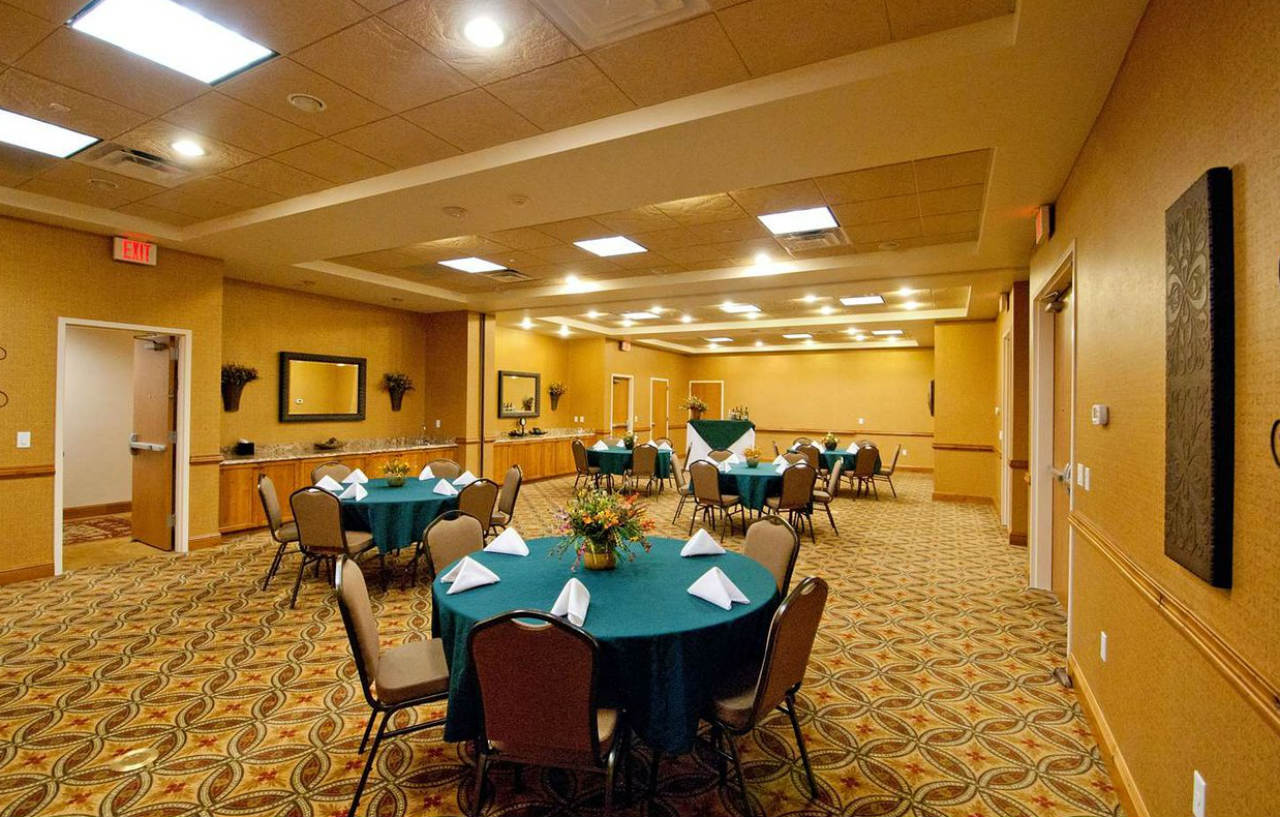Hampton Inn & Suites Buffalo Exterior photo